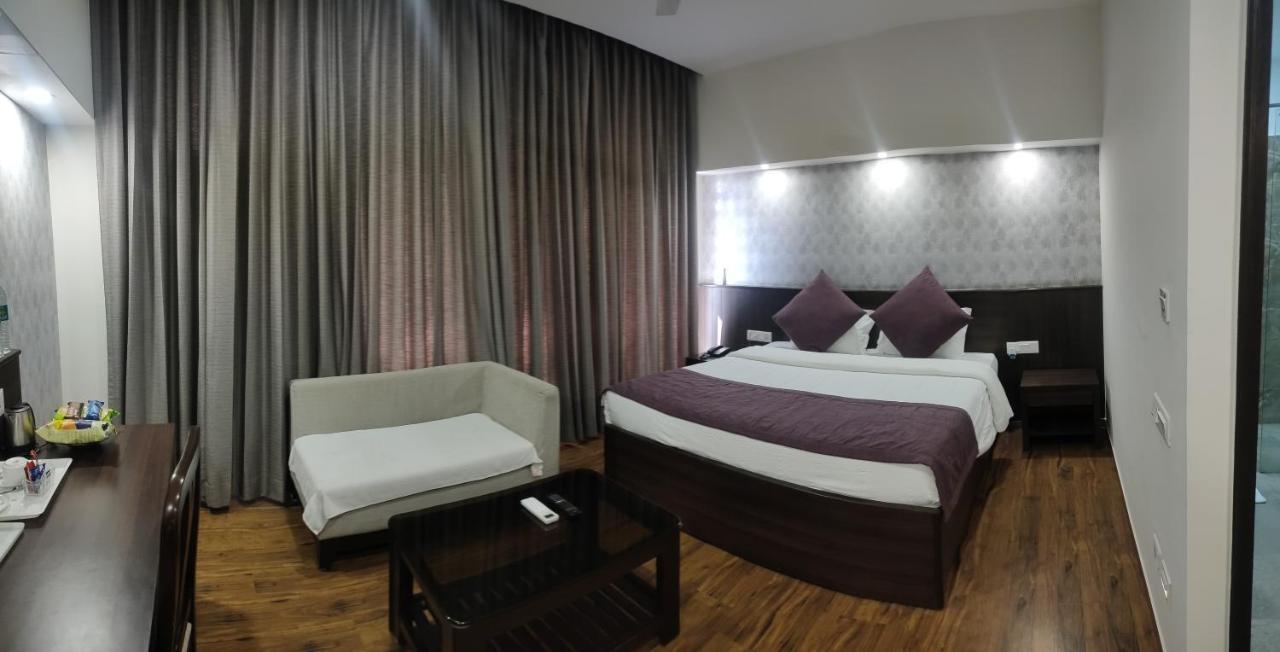 Hotel The Great Ganga Rishīkesh Esterno foto
