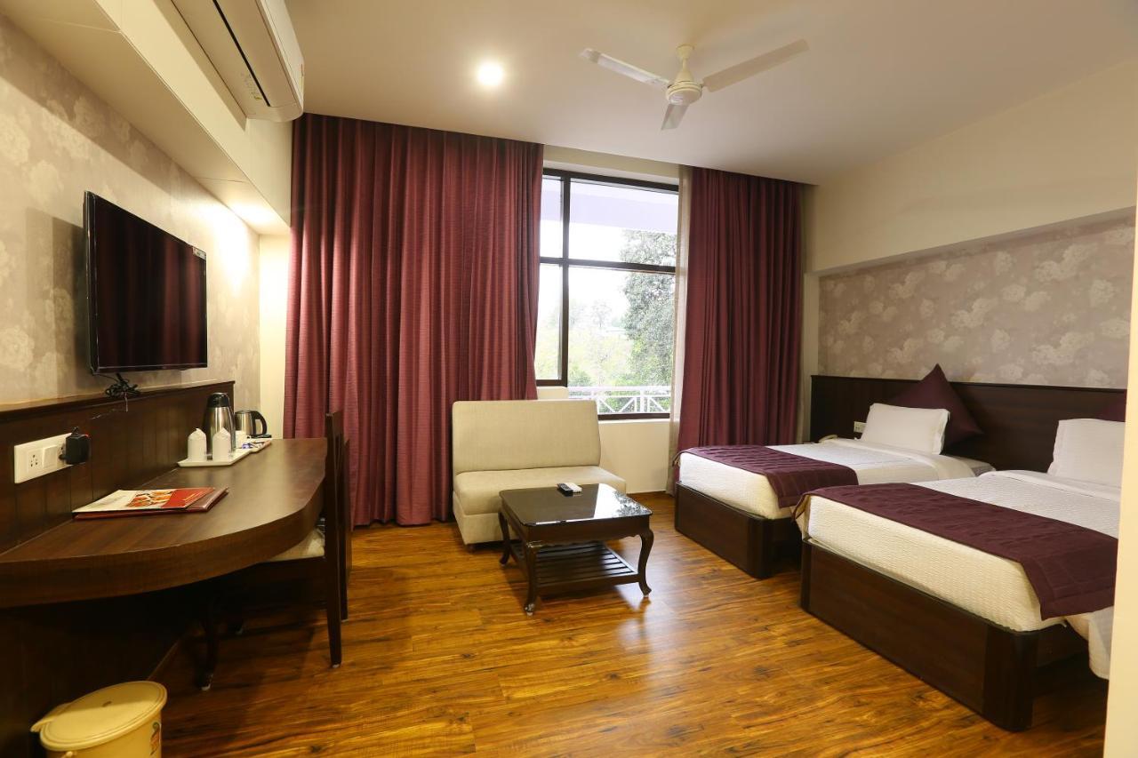 Hotel The Great Ganga Rishīkesh Esterno foto