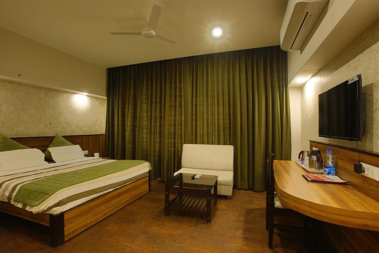 Hotel The Great Ganga Rishīkesh Esterno foto